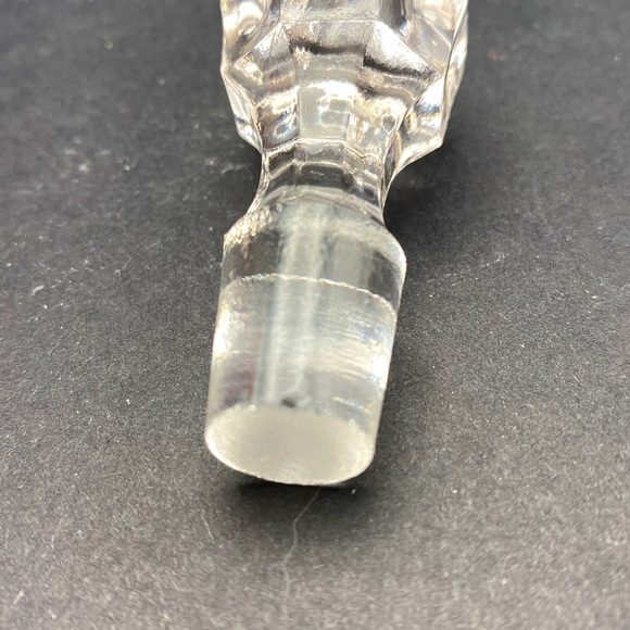 Inverted Coin Dot Cruet With Overlay Clear Ribbed Handle & Stopper - Picture 10 of 11